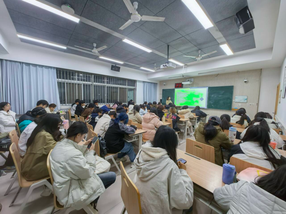 博采众长 启迪新思｜大学生国际创新大赛获奖项目汇报分享会