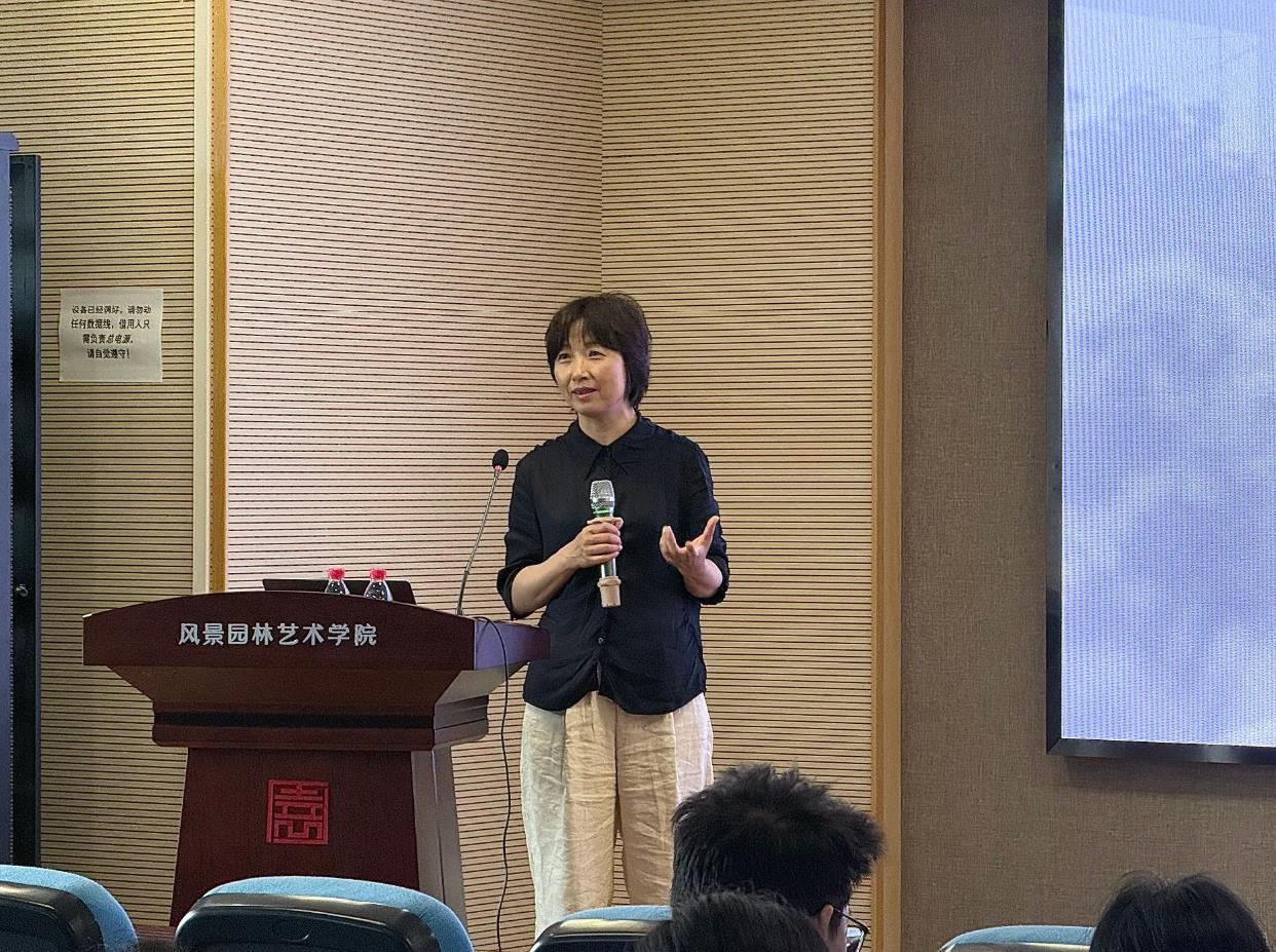 从自主到自明：学科困境与破局