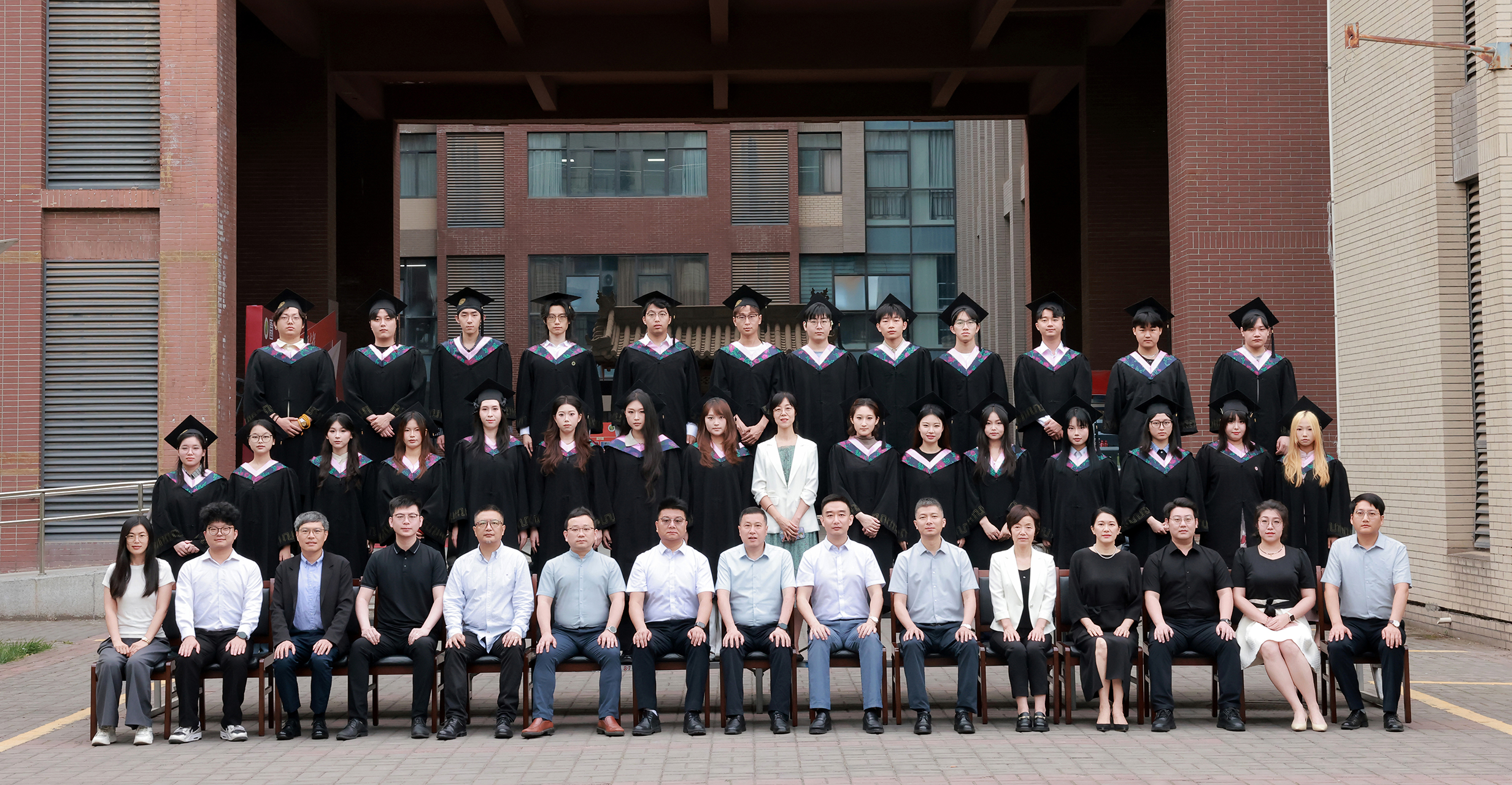 风景园林艺术学院环境设计2201班.jpg